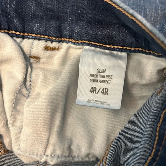 Express Super High Rise Jeans Size 4R - Picture 4 of 15
